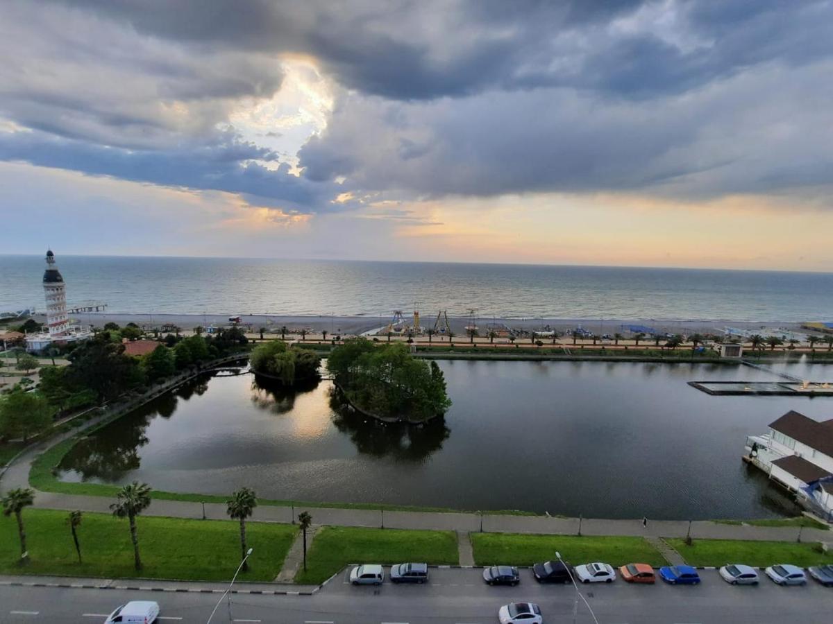 Twins Tower Orbi City Batumi Kültér fotó